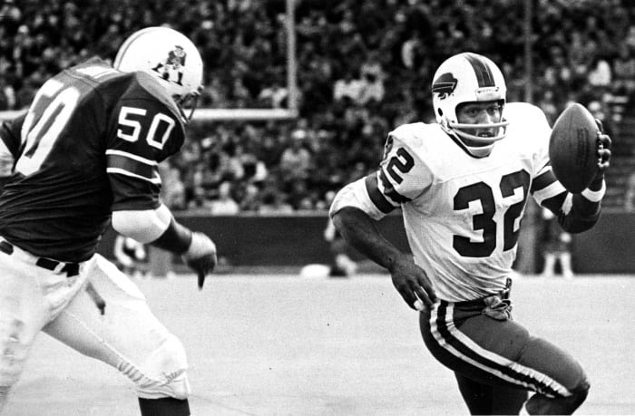 Patriots vs Bills el 23 de noviembre de 1975. (Foto: Getty Images)