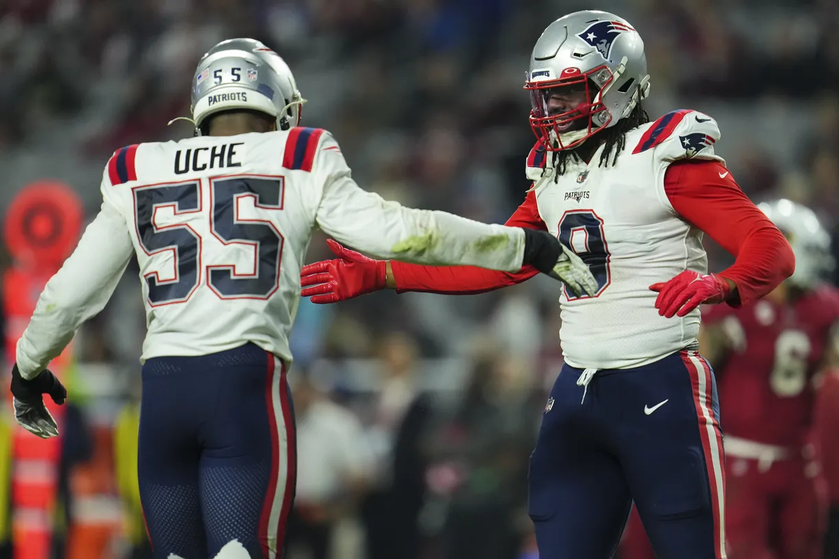 Matthew Judon y Josh Uche. (Foto: Getty Images)