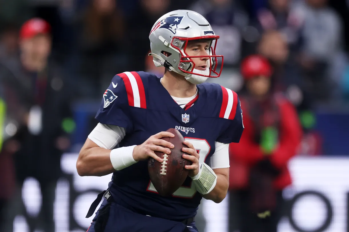 QB Mac Jones. (Foto: Getty Images)